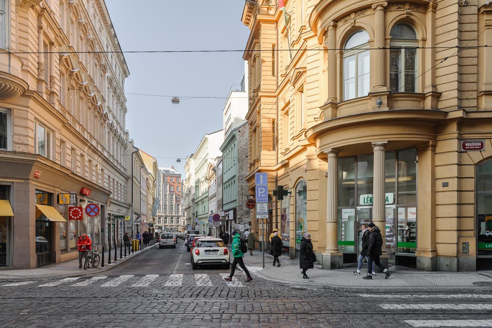 Duplex Apartment With 3 Bedrooms Prague Exterior photo